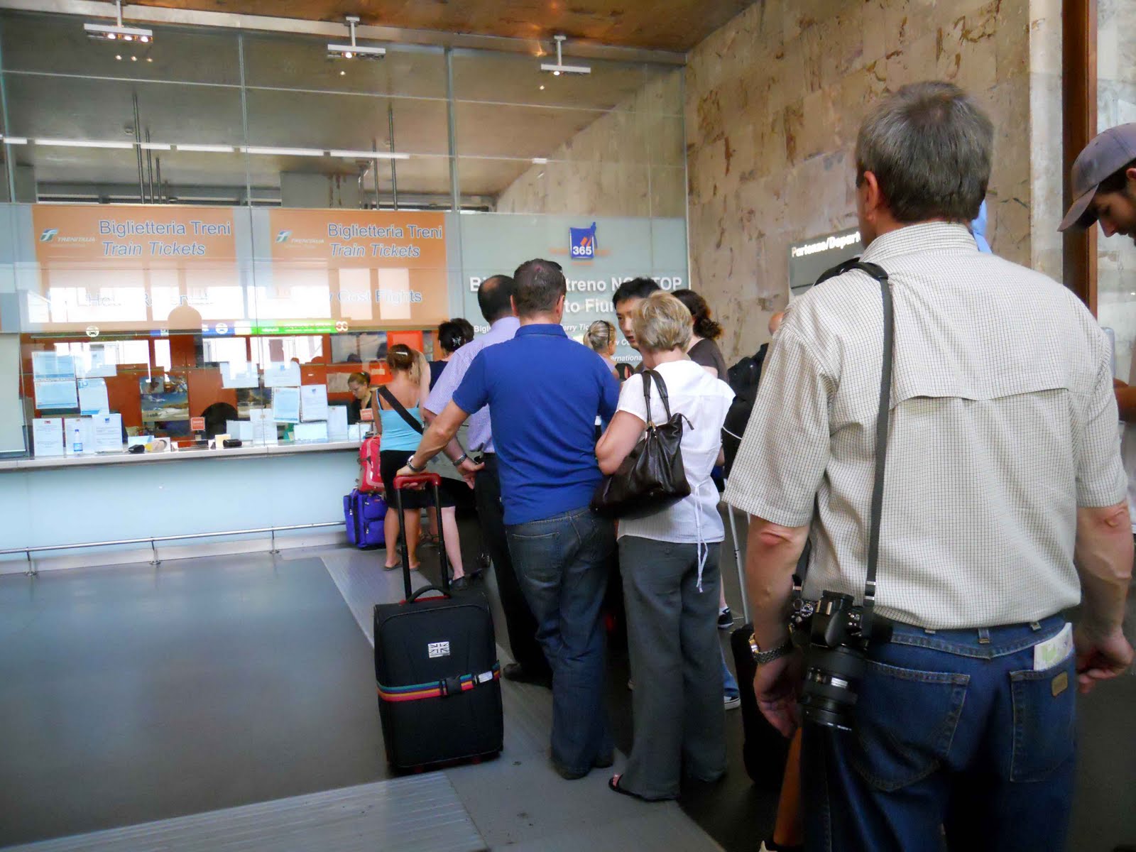 coda treno biglietto