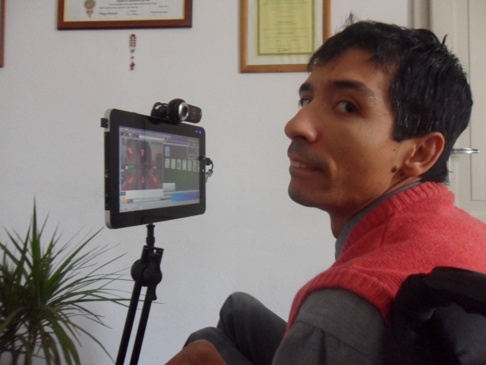 simone-soria-facemouse